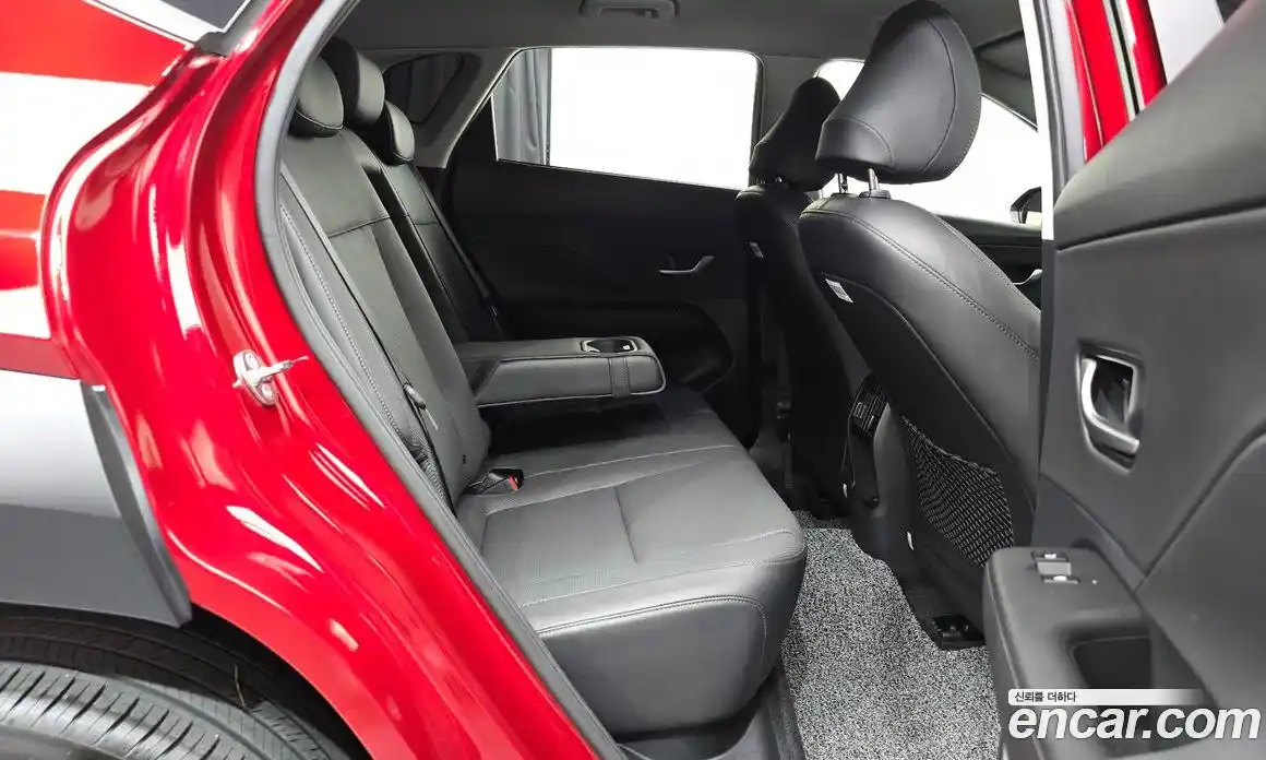 Hyundai Kona 2024 1.6 автомат (гидро), фото 12