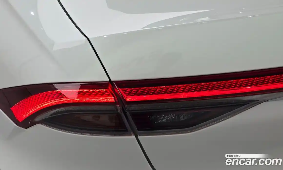 Hyundai Grandeur 2022 3.0 автомат (гидро), фото 9