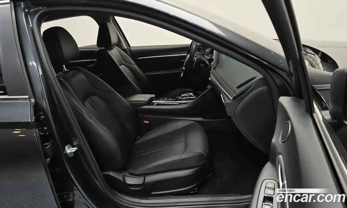 Hyundai Sonata 2019 2.0 автомат (гидро), фото 16