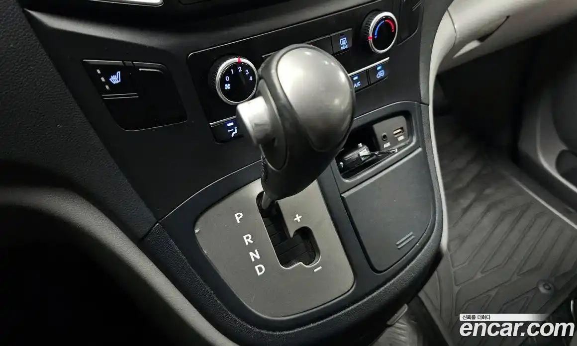 Hyundai Starex 2018 2.5 автомат (гидро), фото 12