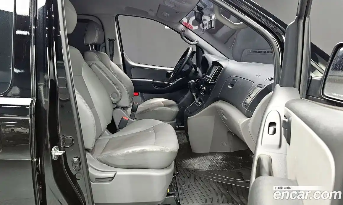 Hyundai Starex 2018 2.5 автомат (гидро), фото 16