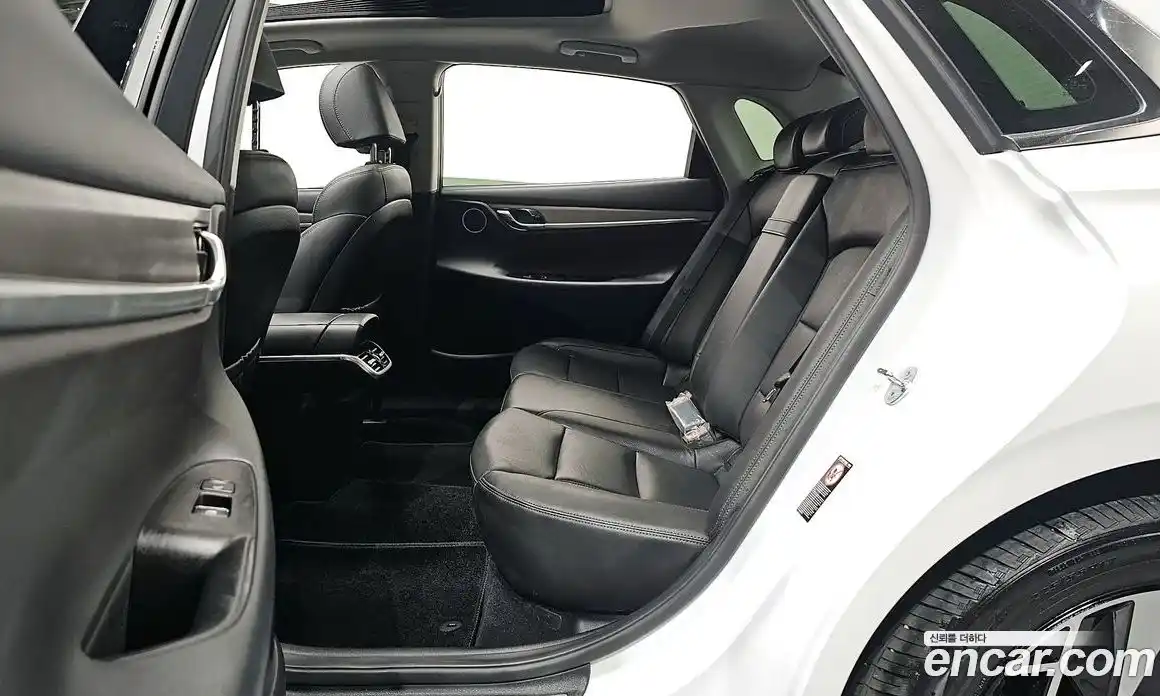 Hyundai Grandeur 2022 2.4 автомат (гидро), фото 12