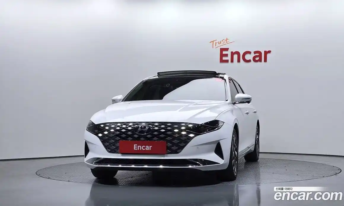 Hyundai Grandeur 2022 2.4 автомат (гидро), фото 3