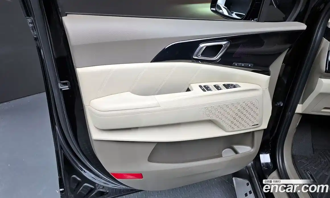 Kia Carnival 2024 1.6 автомат (гидро), фото 13
