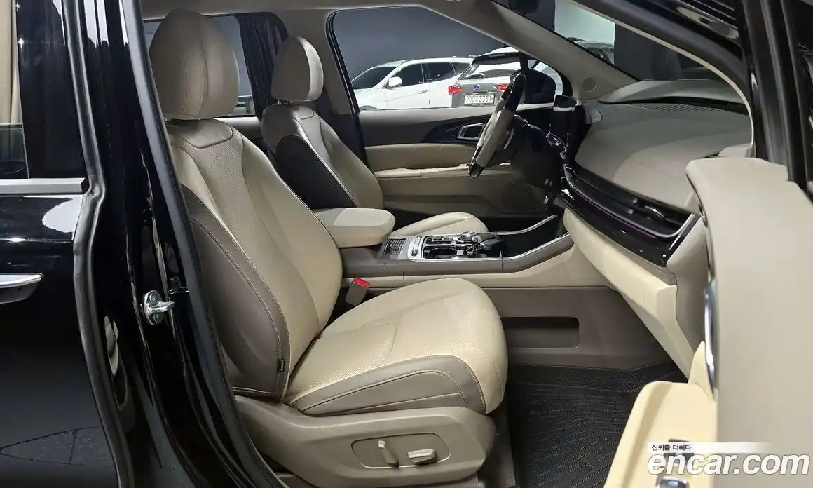 Kia Carnival 2024 1.6 автомат (гидро), фото 15