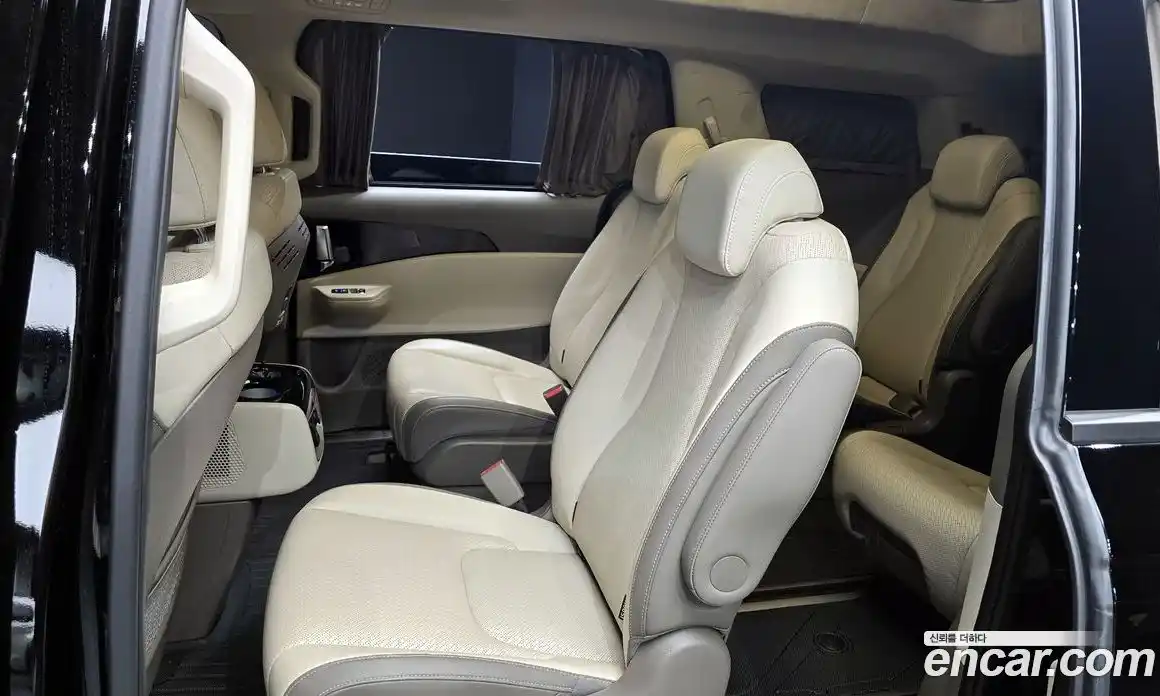 Kia Carnival 2024 1.6 автомат (гидро), фото 16