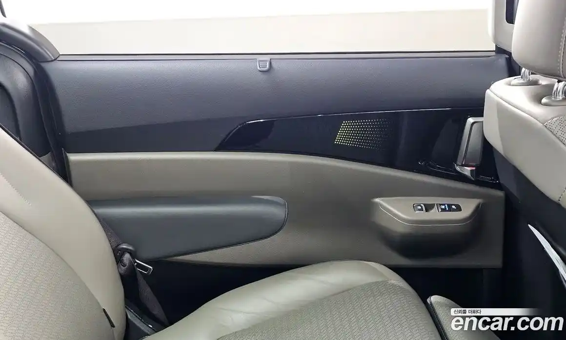 Kia Carnival 2025 2.2 автомат (гидро), фото 15