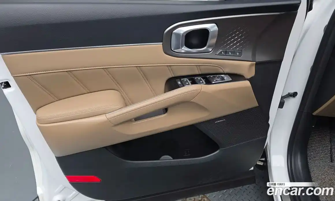 Kia Sorento 2023 2.2 автомат (гидро), фото 13