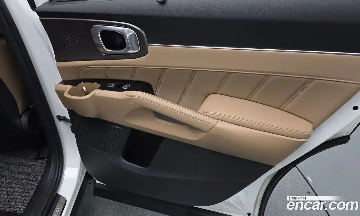 Kia Sorento 2023 2.2 автомат (гидро), фото 14