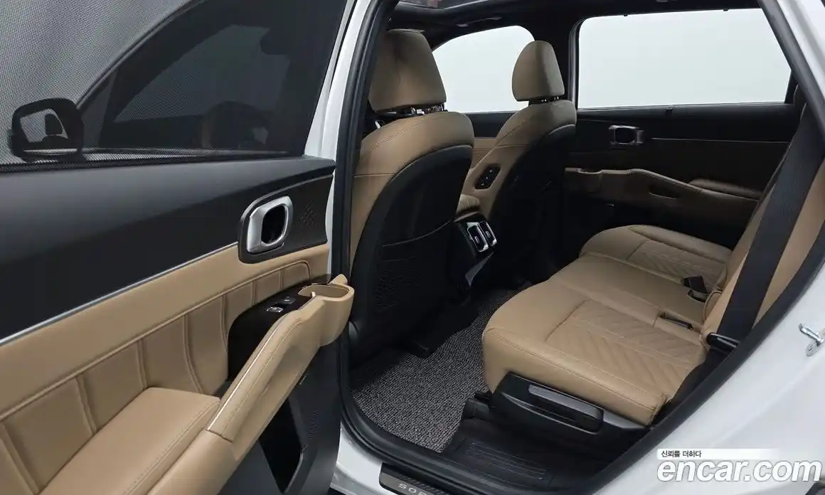 Kia Sorento 2023 2.2 автомат (гидро), фото 15