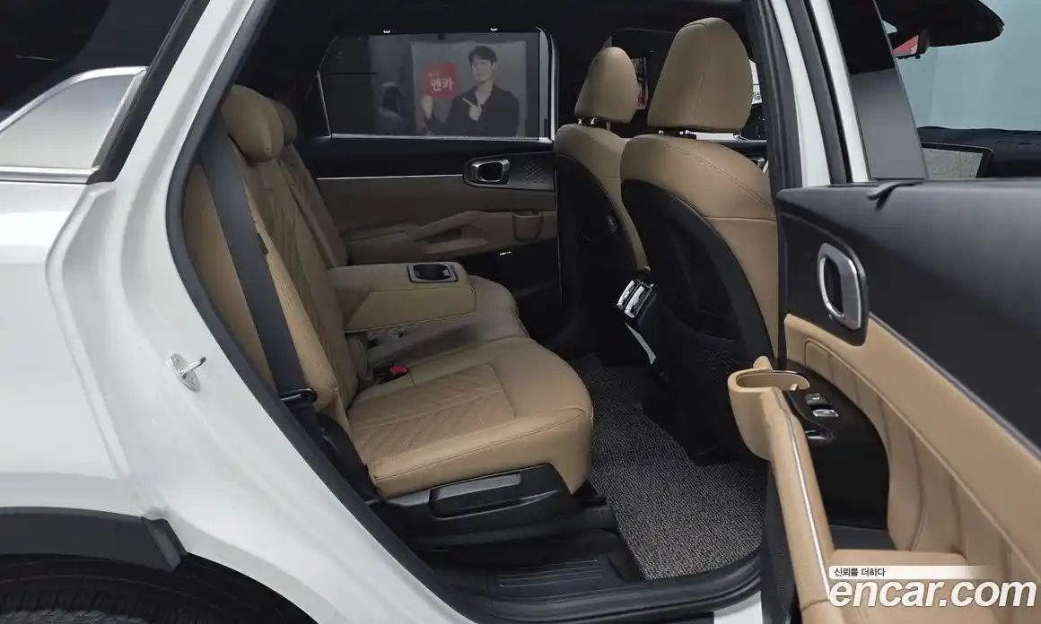 Kia Sorento 2023 2.2 автомат (гидро), фото 17
