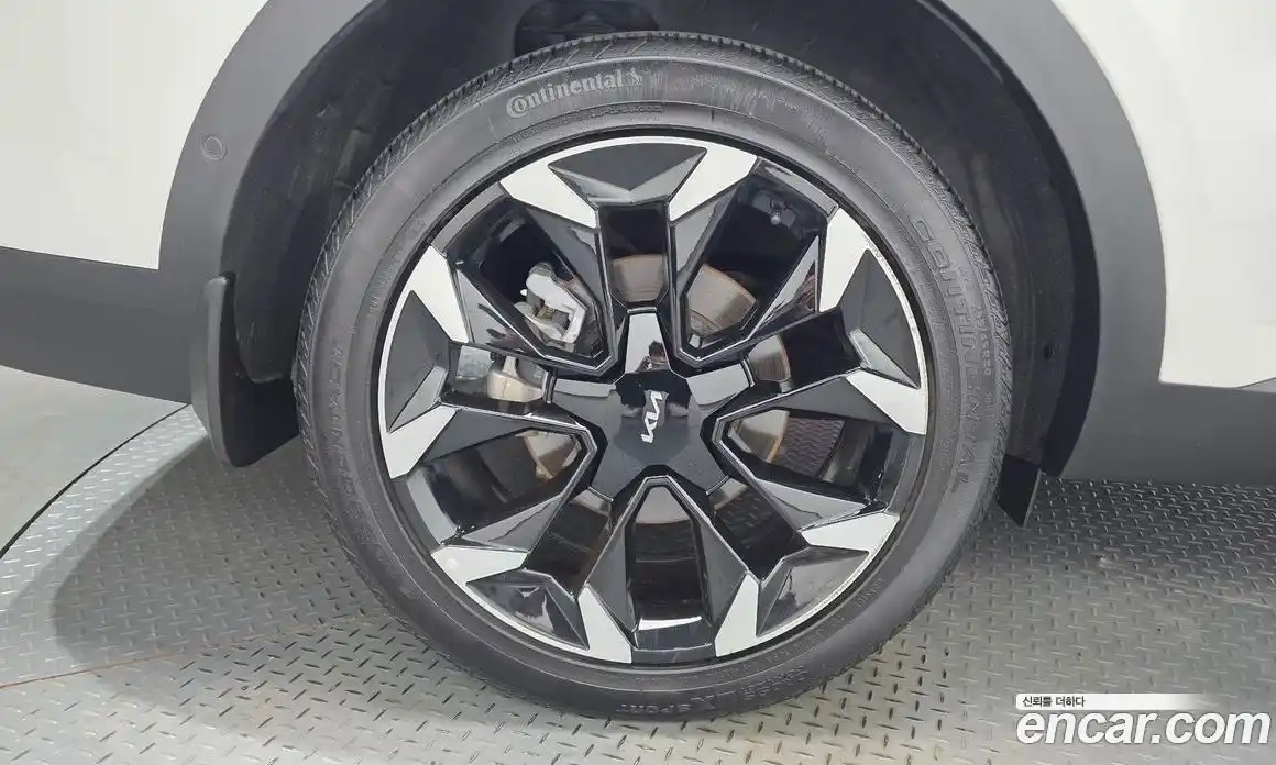 Kia Sorento 2023 2.2 автомат (гидро), фото 6