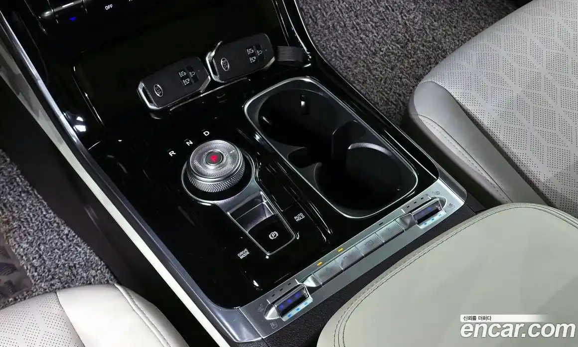 Kia Carnival 2020 2.2 автомат (гидро), фото 9