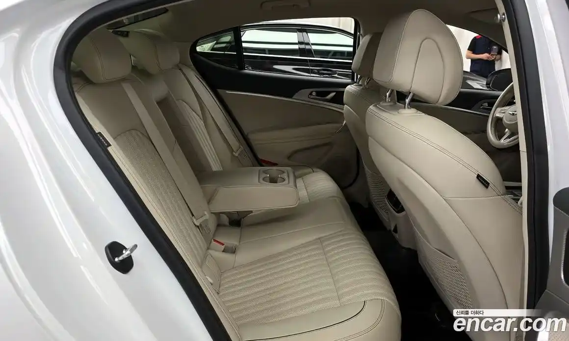 Genesis G70 2022 2.0 автомат (гидро), фото 17