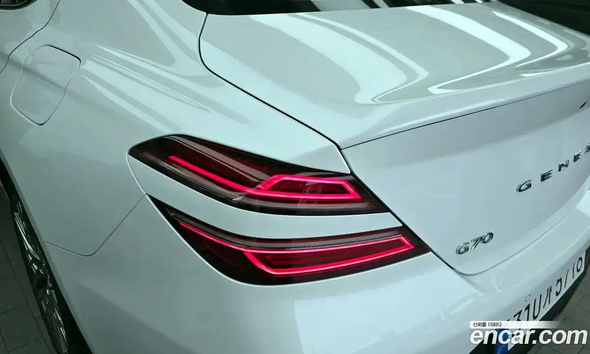 Genesis G70 2022 2.0 автомат (гидро), фото 9