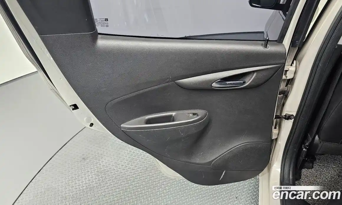 Chevrolet Spark 2021 1.0 автомат (гидро), фото 15