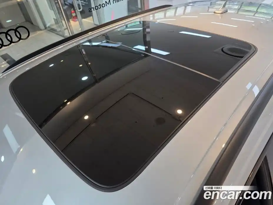 Audi Q8 2023 3.0 автомат (гидро), фото 19