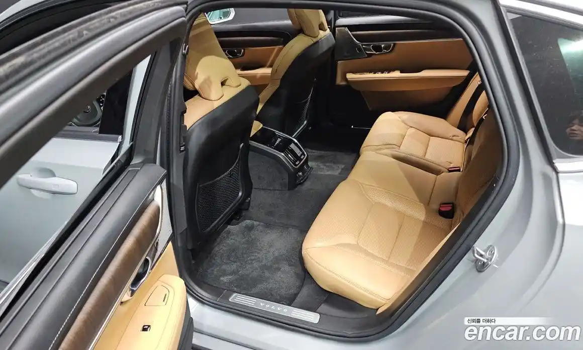 Volvo S90 2024 2.0 автомат (гидро), фото 16