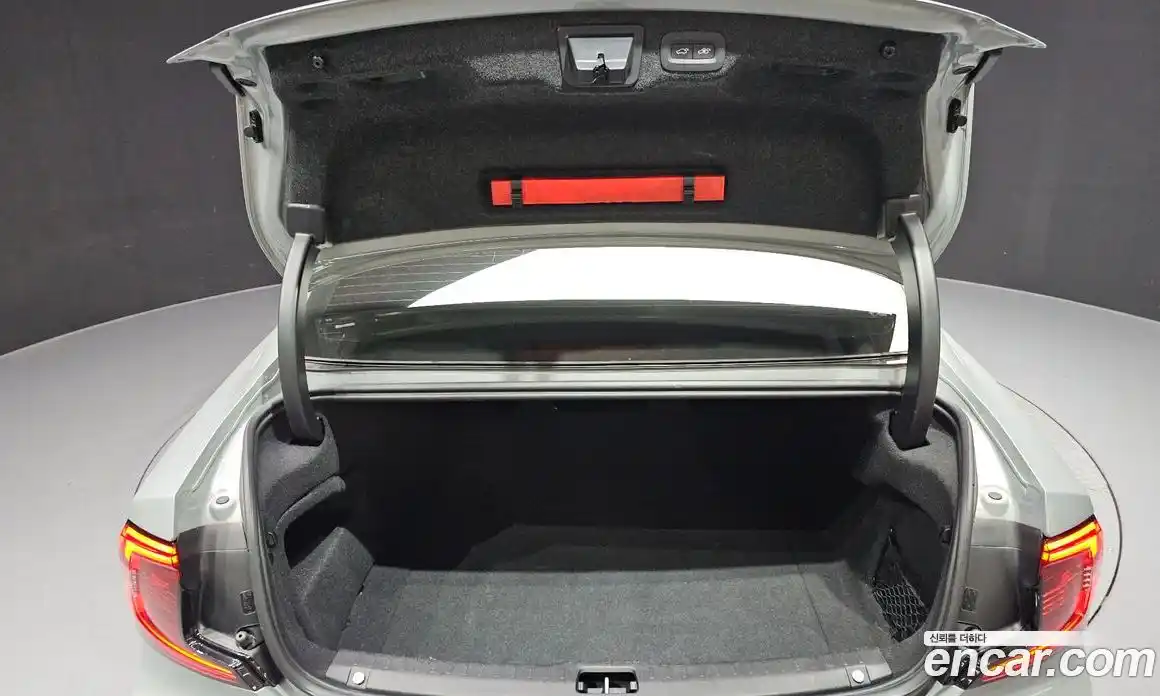 Volvo S90 2024 2.0 автомат (гидро), фото 26
