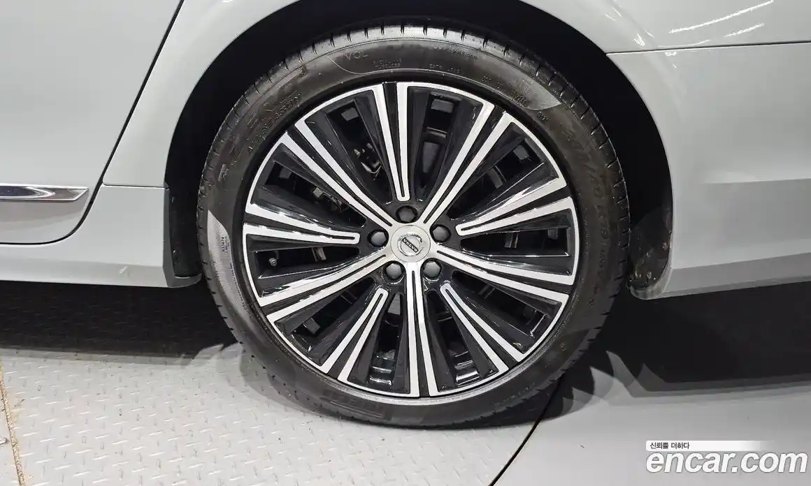 Volvo S90 2024 2.0 автомат (гидро), фото 7