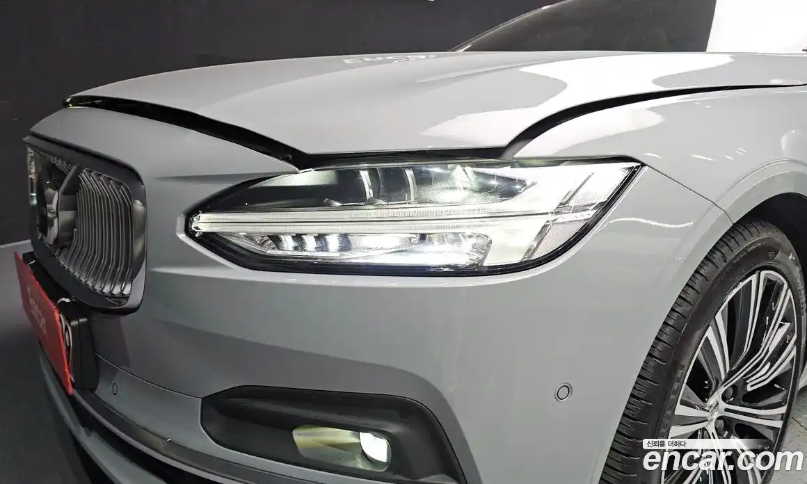 Volvo S90 2024 2.0 автомат (гидро), фото 8