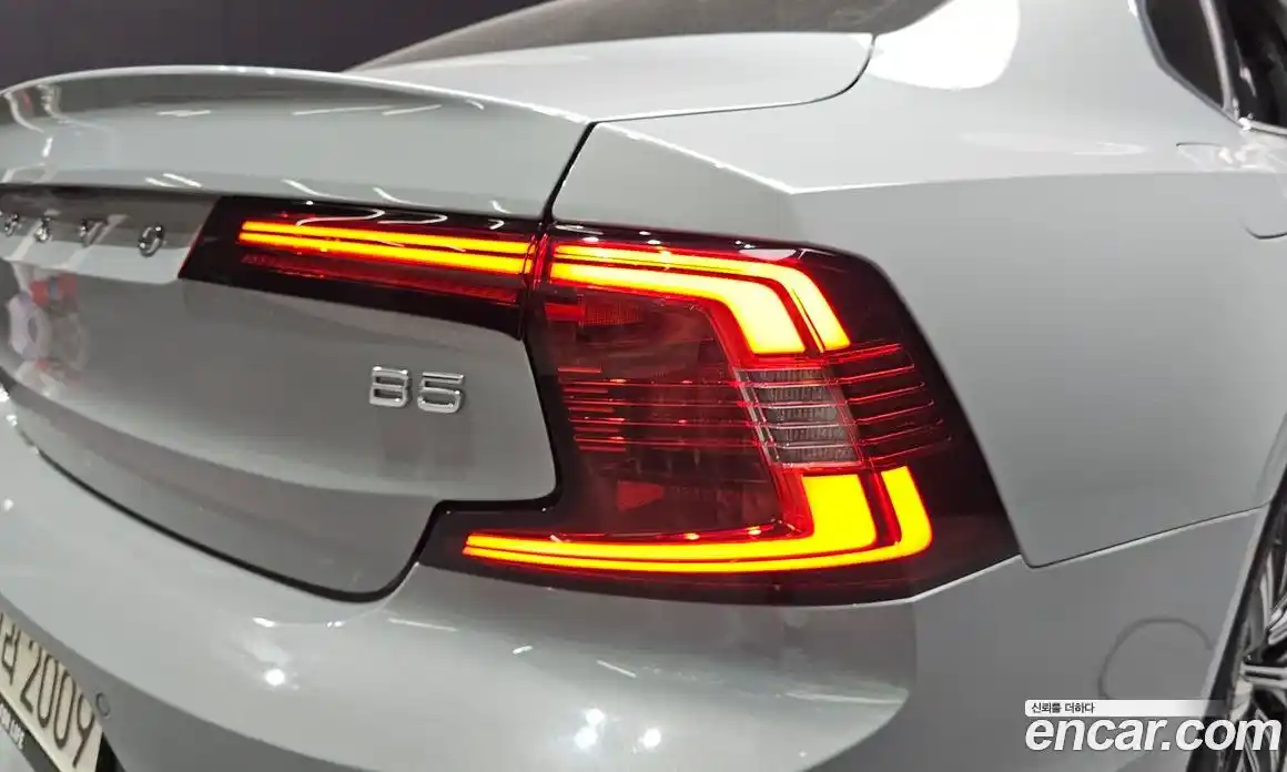 Volvo S90 2024 2.0 автомат (гидро), фото 9
