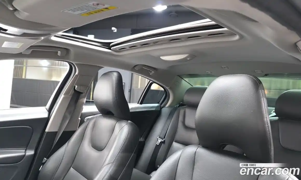 Volvo S60 2016 2.0 автомат (гидро), фото 19