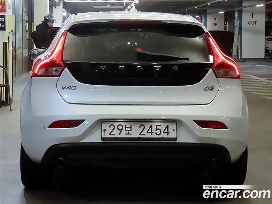Volvo V40 2015 1.5 автомат (гидро), фото 5