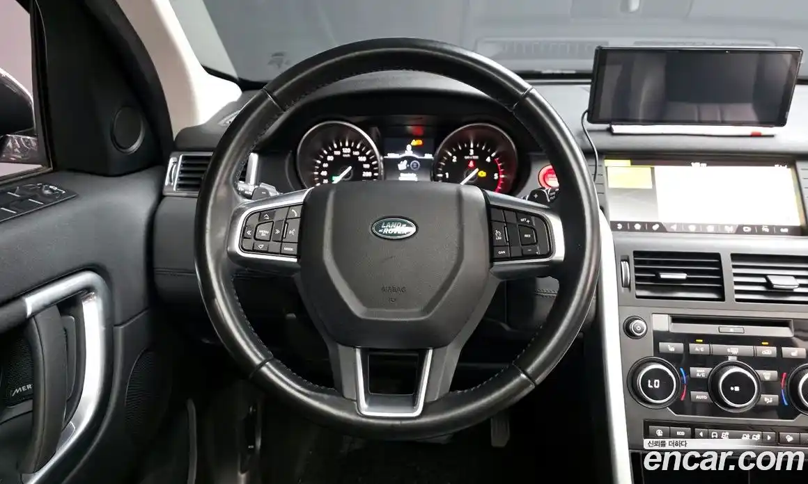 Land Rover Discovery Sport 2017 2.0 автомат (гидро), фото 12