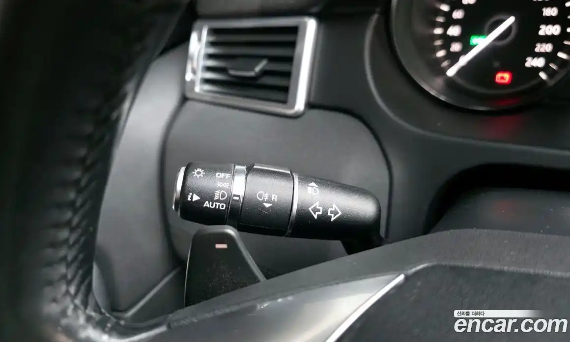 Land Rover Discovery Sport 2017 2.0 автомат (гидро), фото 16