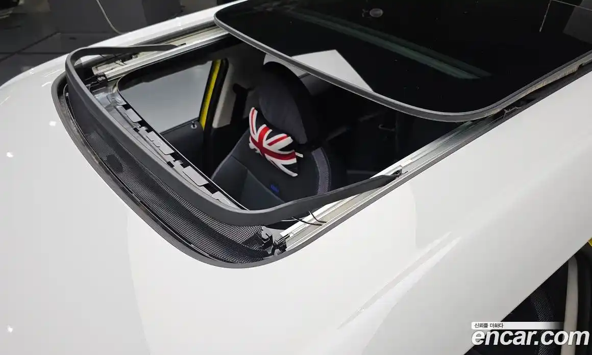 Mini Cooper 2025 2.0 автомат (гидро), фото 32