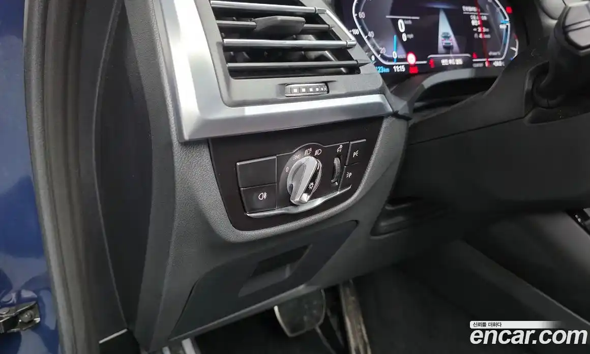 BMW iX3 2023 0.2 автомат (гидро), фото 27