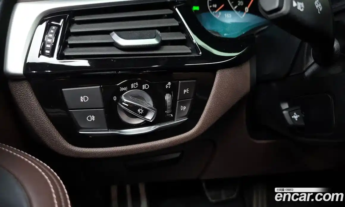 BMW 5 серия 2019 2.0 автомат (гидро), фото 27