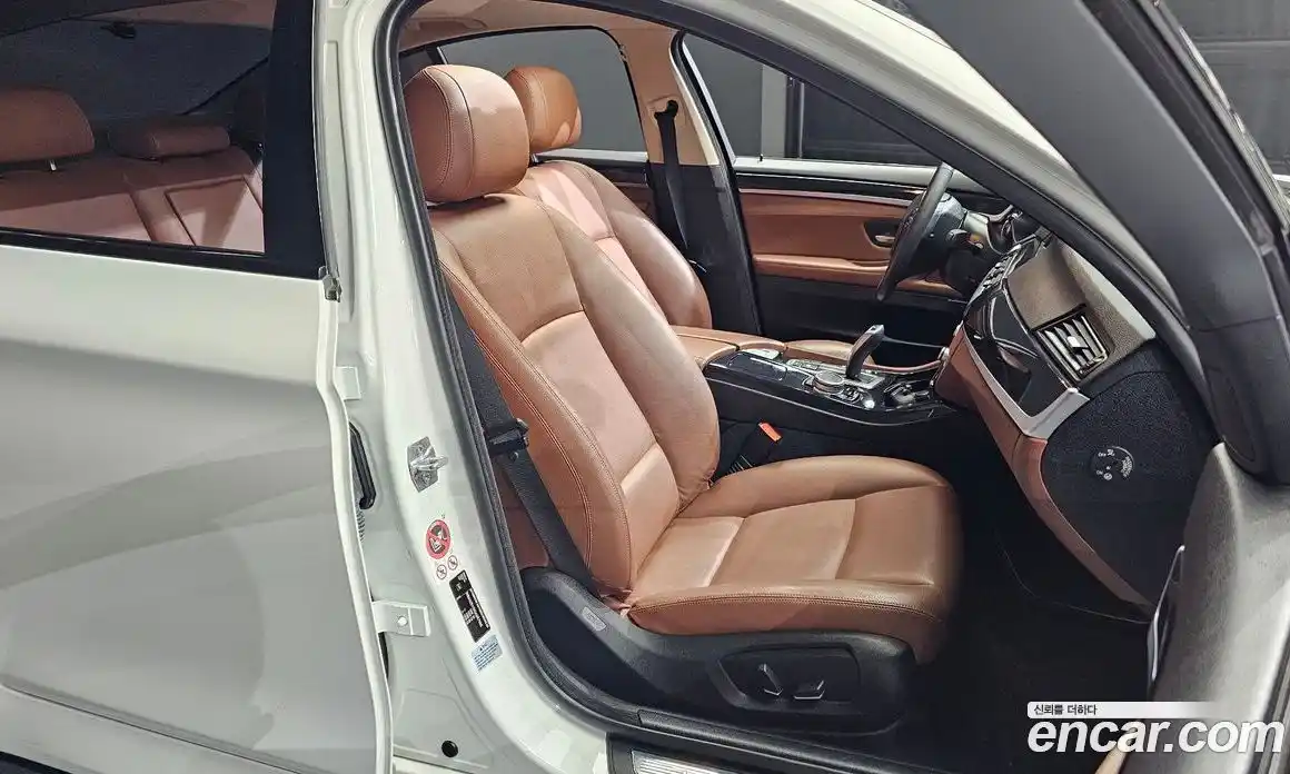 BMW 5 серия 2015 2.0 автомат (гидро), фото 12