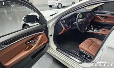 BMW 5 серия 2015 2.0 автомат (гидро), миниатюра 10