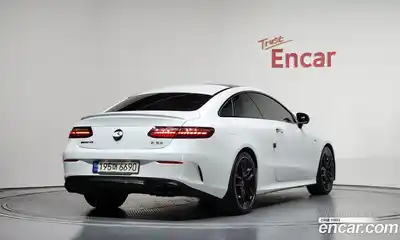 Mercedes-Benz E-Class 2023 3.0 автомат (гидро), миниатюра 2
