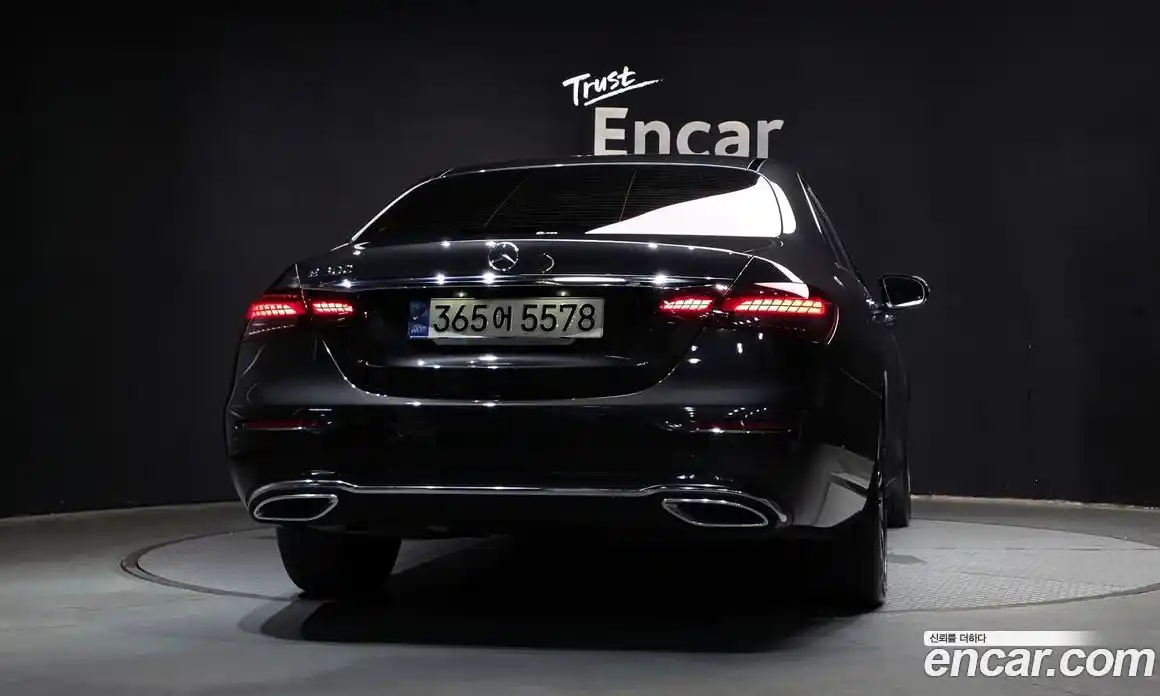 Mercedes-Benz E-Class 2021 2.0 автомат (гидро), фото 4