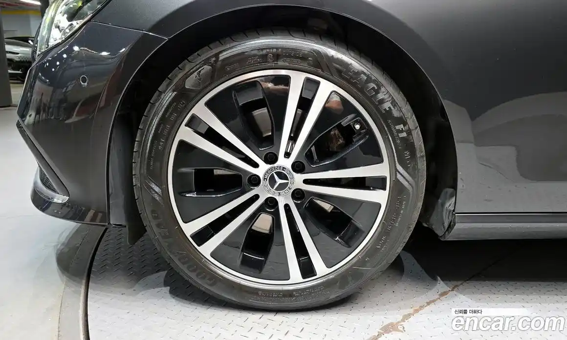 Mercedes-Benz E-Class 2021 2.0 автомат (гидро), фото 5