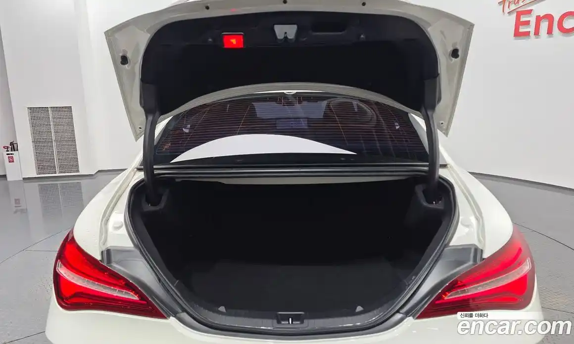 Mercedes-Benz CLA-Class 2016 2.0 гидро, фото 20 Mercedes-Benz CLA-Class 2016 2.0 гидро, фото 20