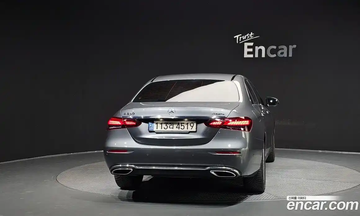 Mercedes-Benz E-Class 2022 2.0 автомат (гидро), фото 4
