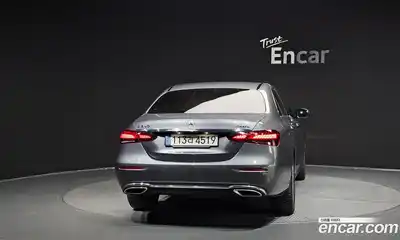 Mercedes-Benz E-Class 2022 2.0 автомат (гидро), миниатюра 4