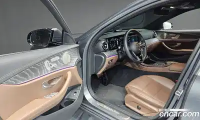Mercedes-Benz E-Class 2022 2.0 автомат (гидро), миниатюра 10