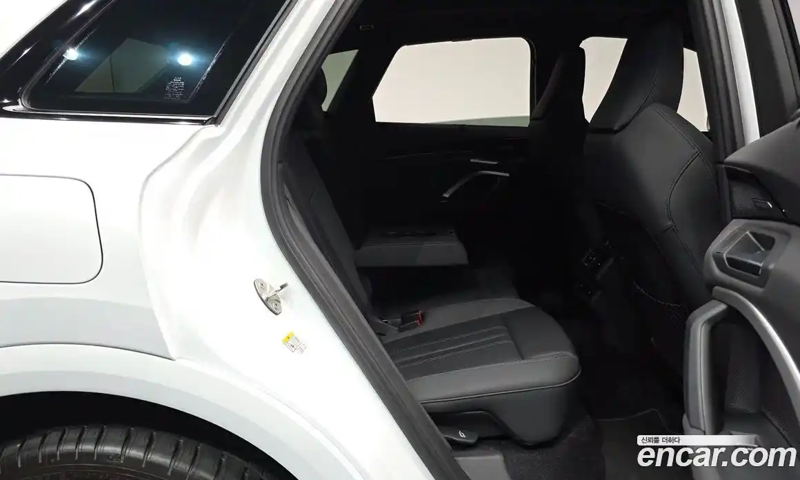 Audi Q5 2025 2.0 автомат (гидро), фото 16