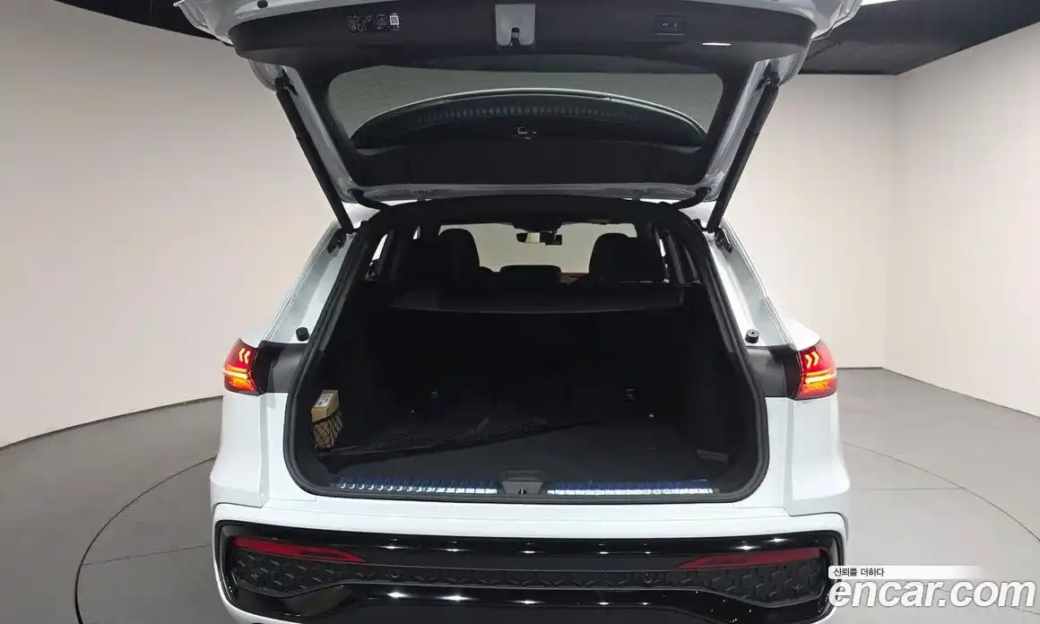 Audi Q5 2025 2.0 автомат (гидро), фото 25