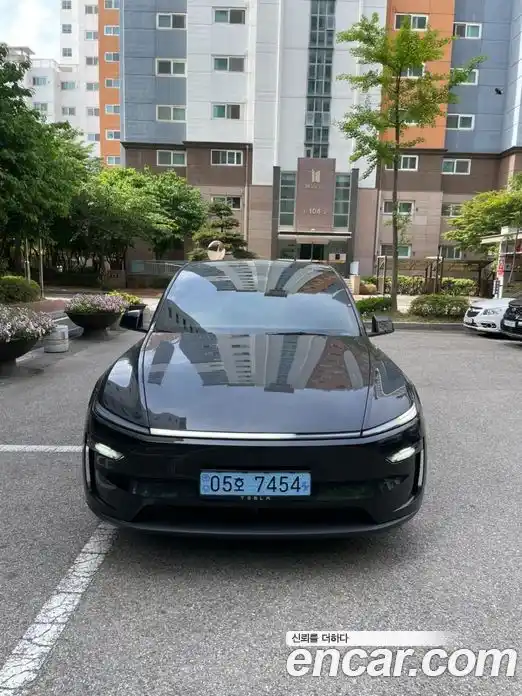 Tesla Model Y 2026 автомат (гидро), фото 1 Tesla Model Y 2026 автомат (гидро), фото 1