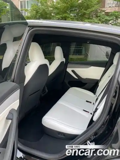 Tesla Model Y 2026 автомат (гидро), миниатюра 12