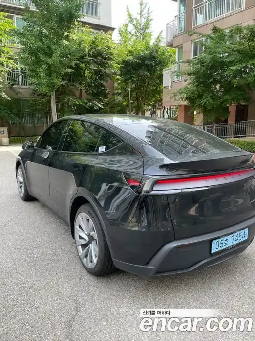 Tesla Model Y 2026 автомат (гидро), фото 7 Tesla Model Y 2026 автомат (гидро), фото 7