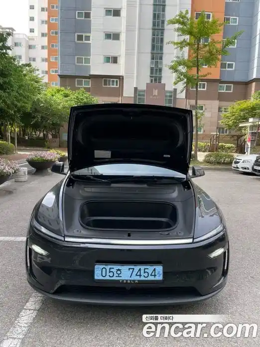 Tesla Model Y 2026 автомат (гидро), фото 9 Tesla Model Y 2026 автомат (гидро), фото 9