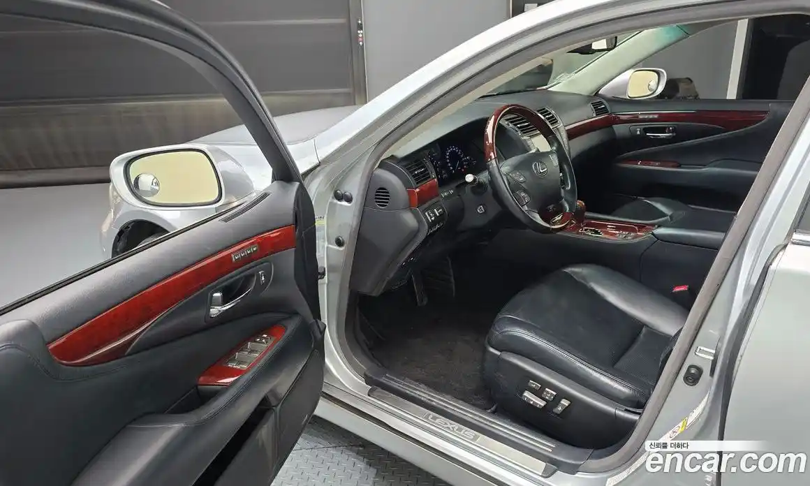Lexus LS 2011 4.6 автомат (гидро), фото 10