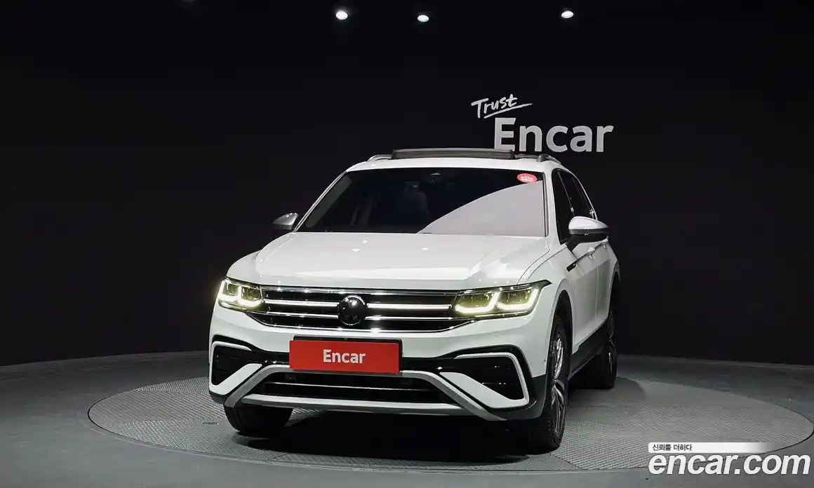 Volkswagen Tiguan 2022 2.0 автомат (гидро), фото 3